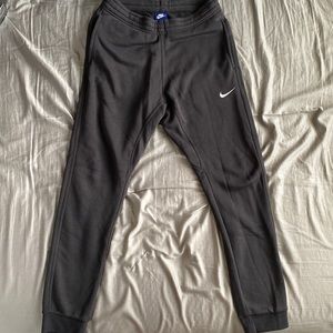 Nike sweatpants men’s size medium, black